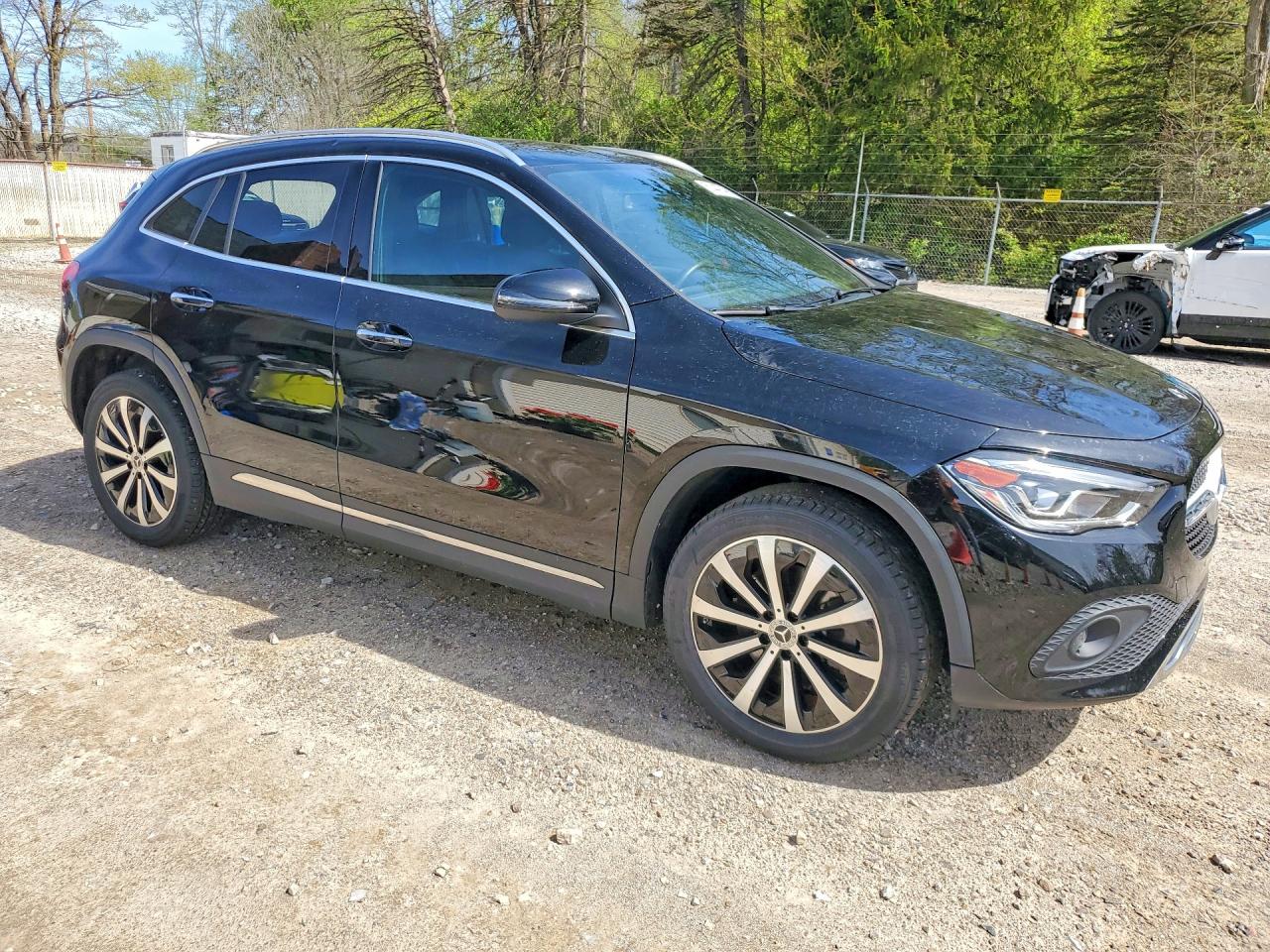 Mercedes-Benz GLA 250 4matic