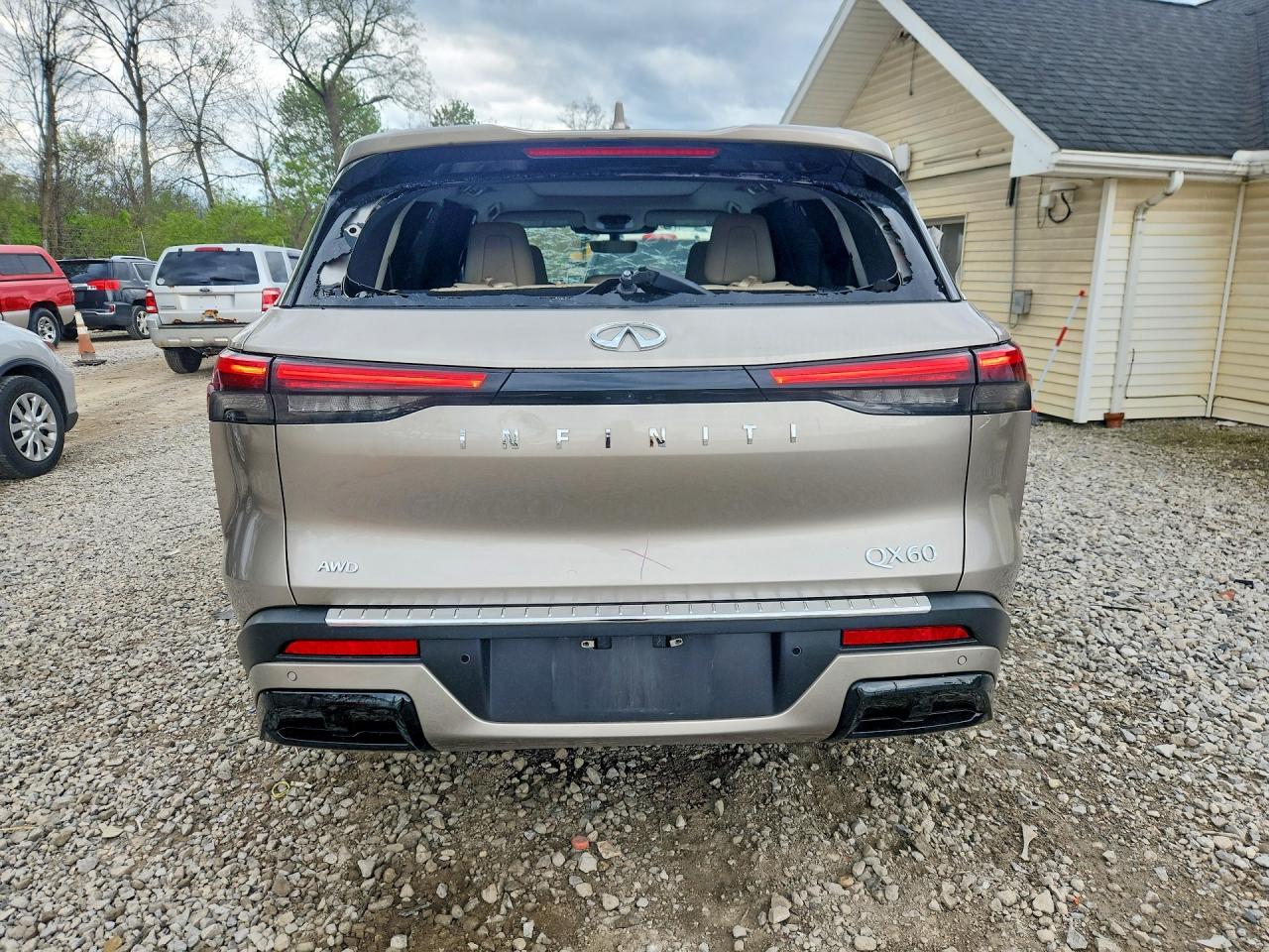 INFINITI Qx Luxe