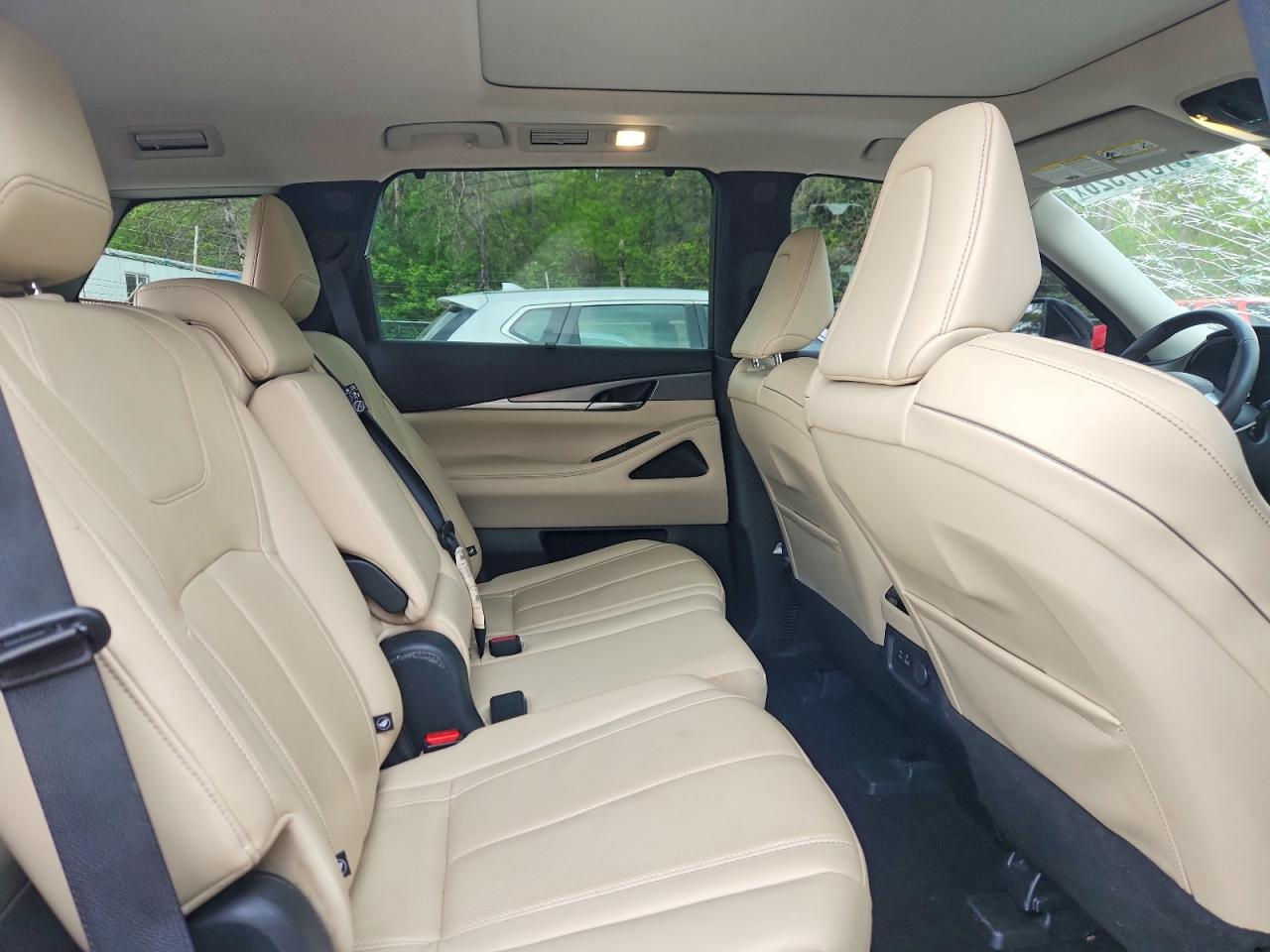 INFINITI Qx Luxe