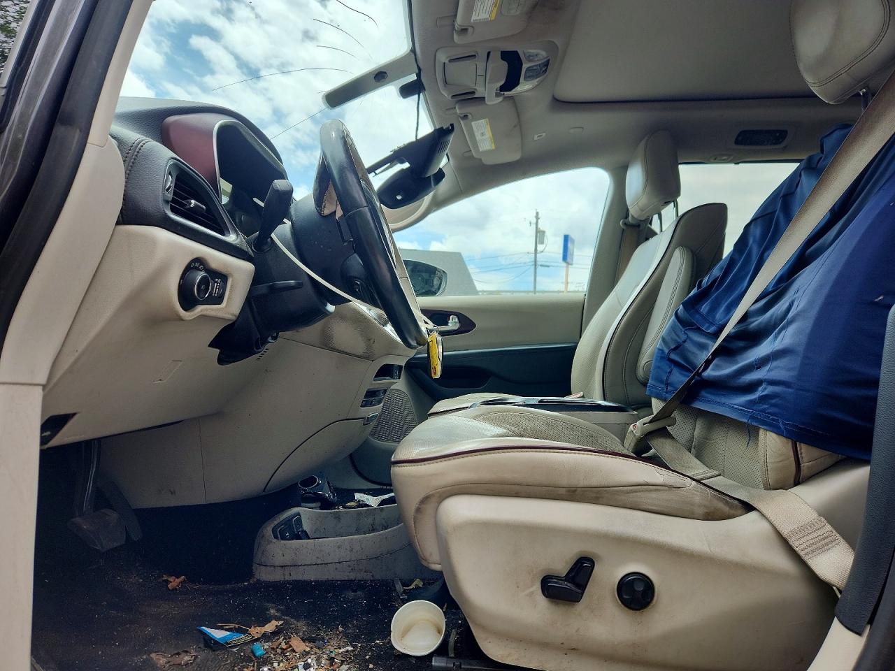 Chrysler Pacifica Limited