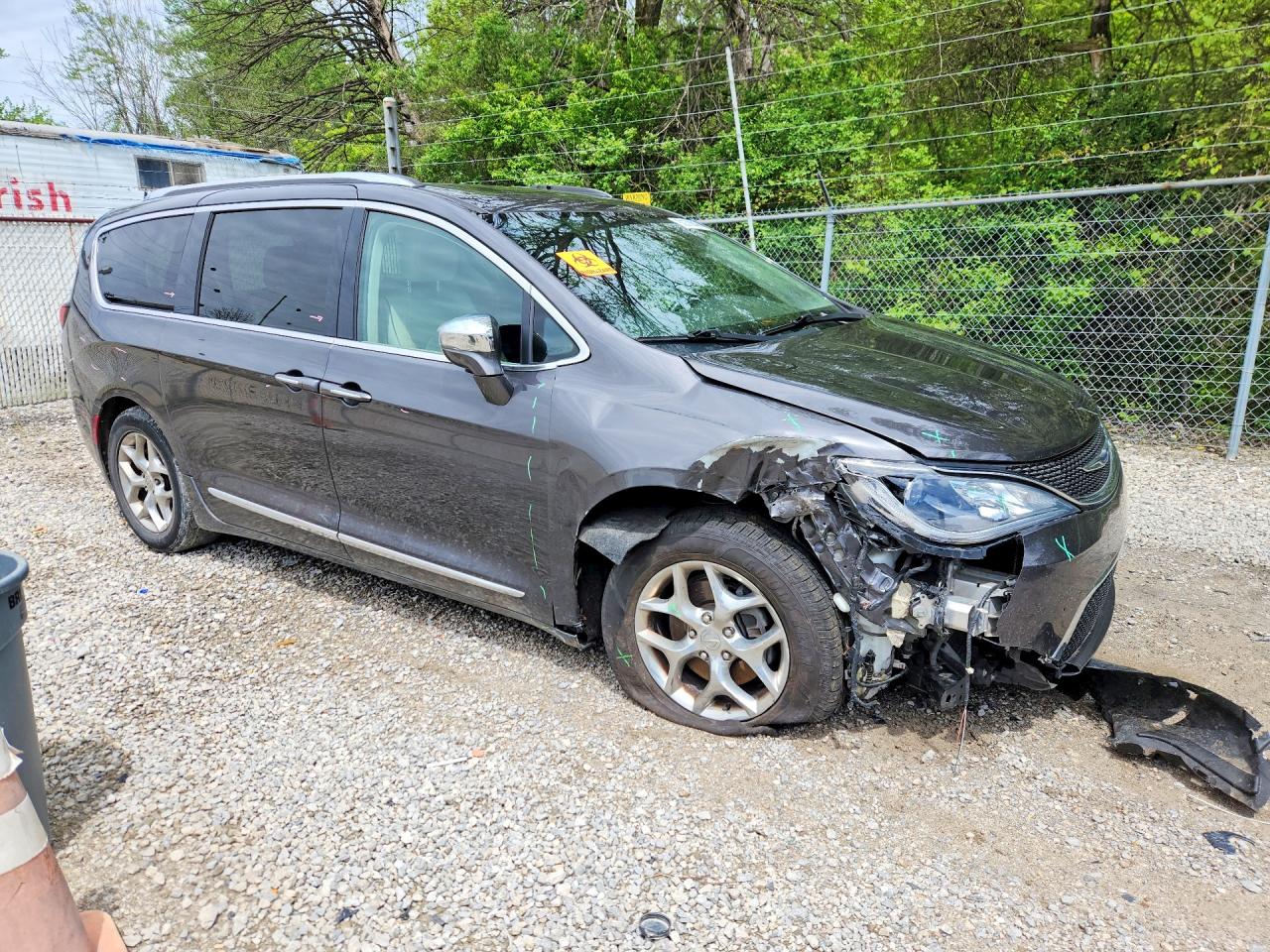 Chrysler Pacifica Limited