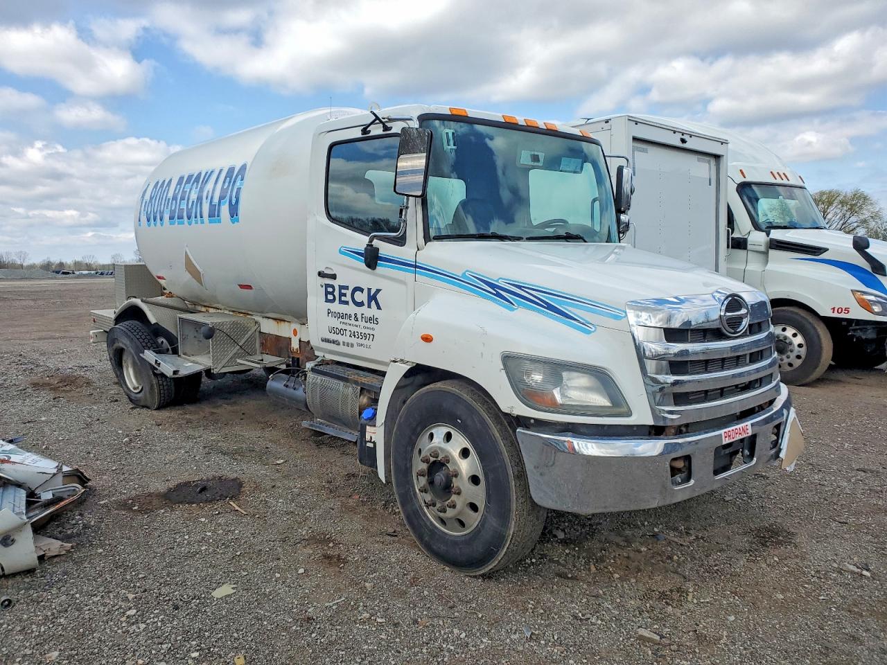 Salvage Hino 258 268 Image