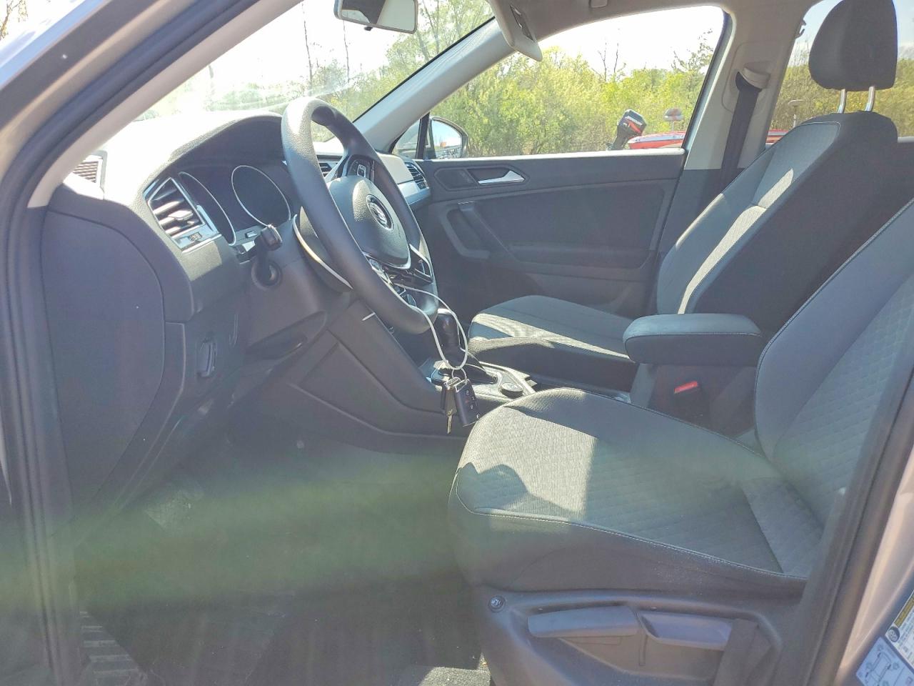 Volkswagen Tiguan S