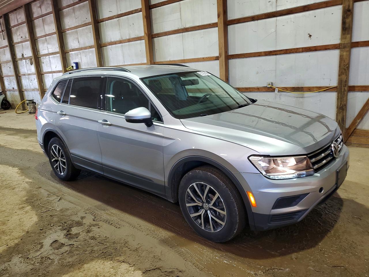 Volkswagen Tiguan S