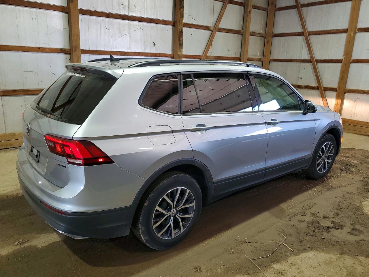 Volkswagen Tiguan S