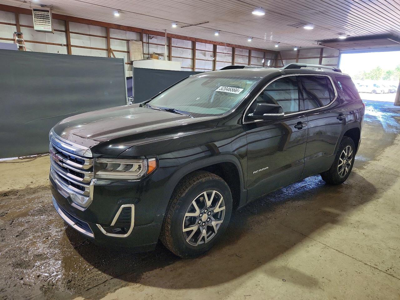 Salvage GMC Acadia Image