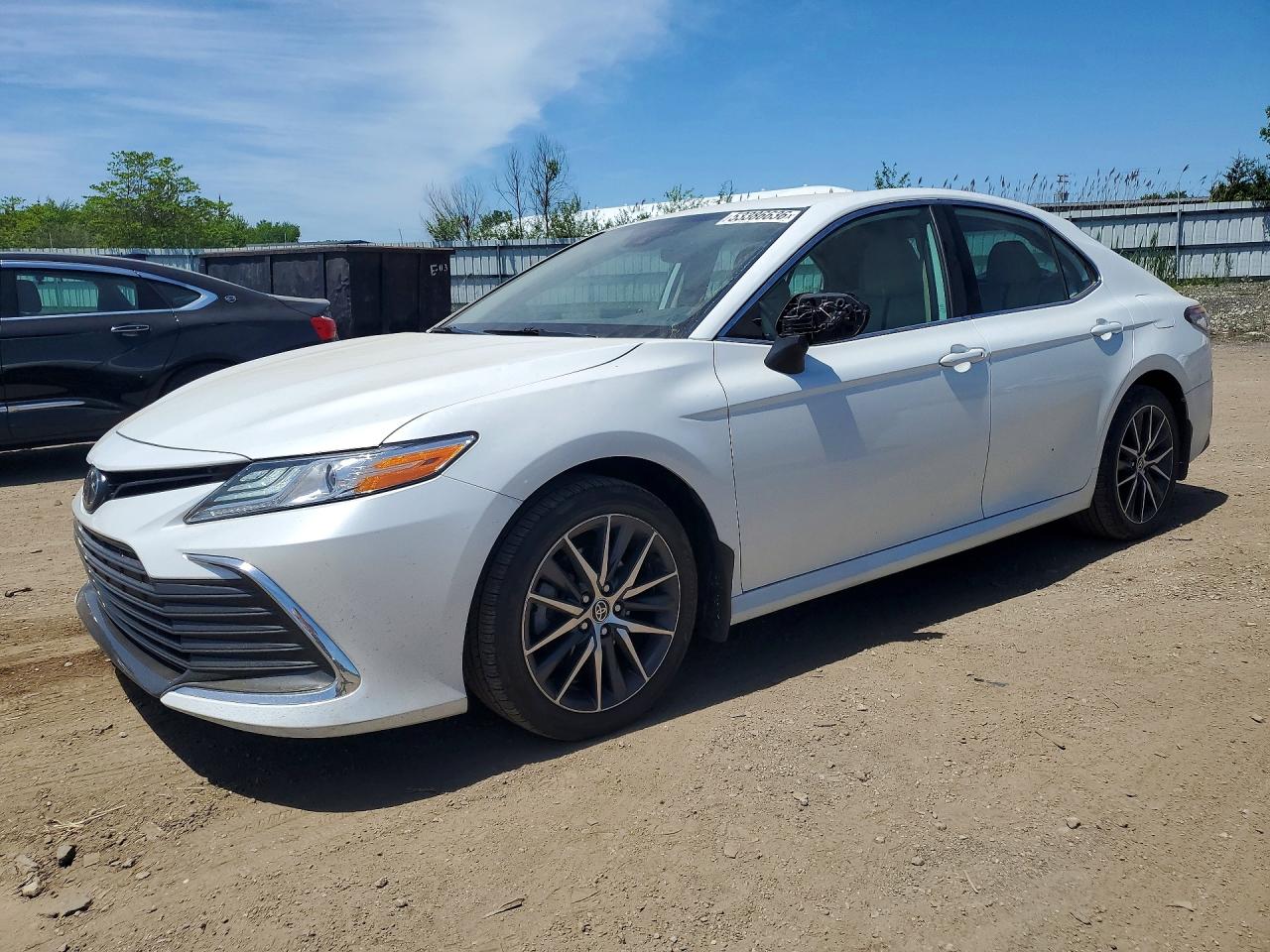 Salvage Toyota Camry Image