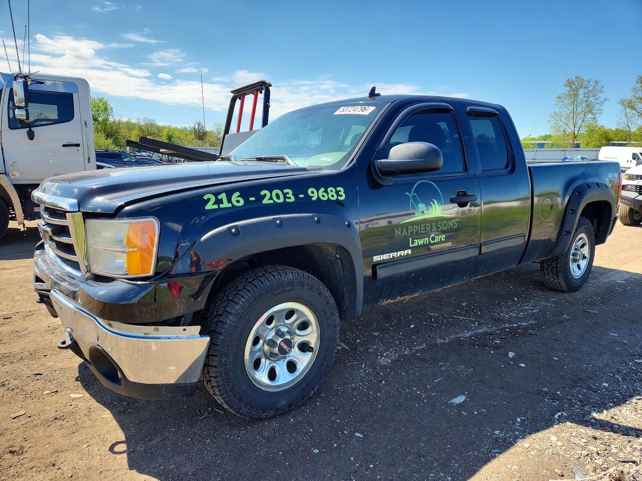 Salvage GMC Sierra Image