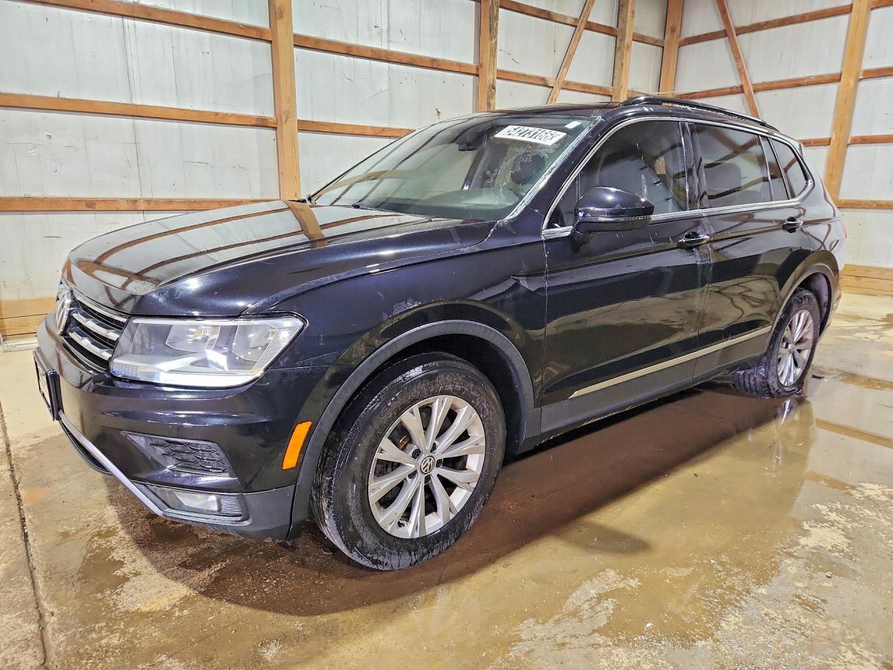 Salvage Volkswagen Tiguan Image