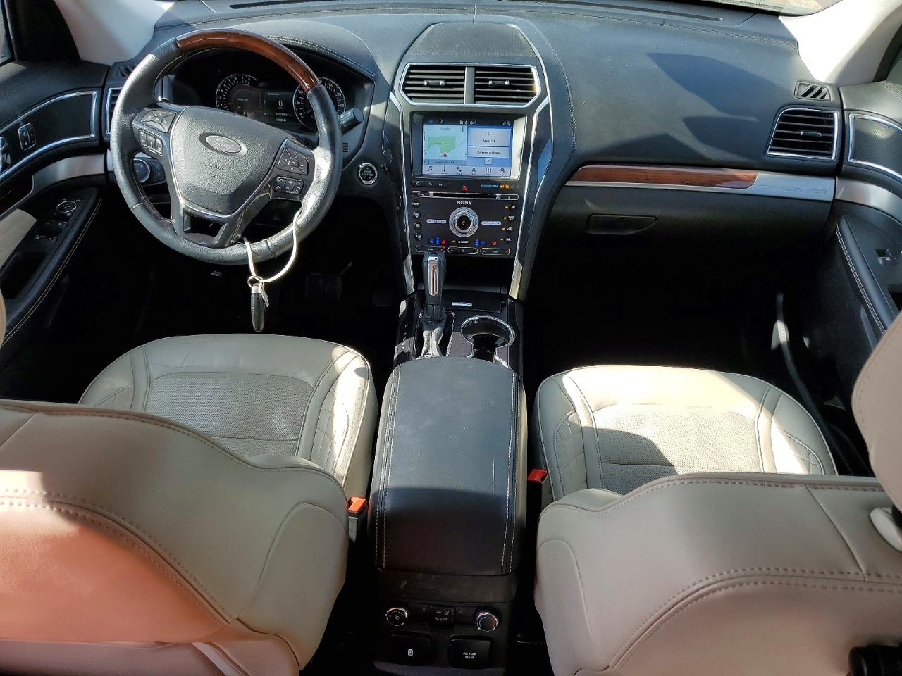 Ford Explorer Platinum