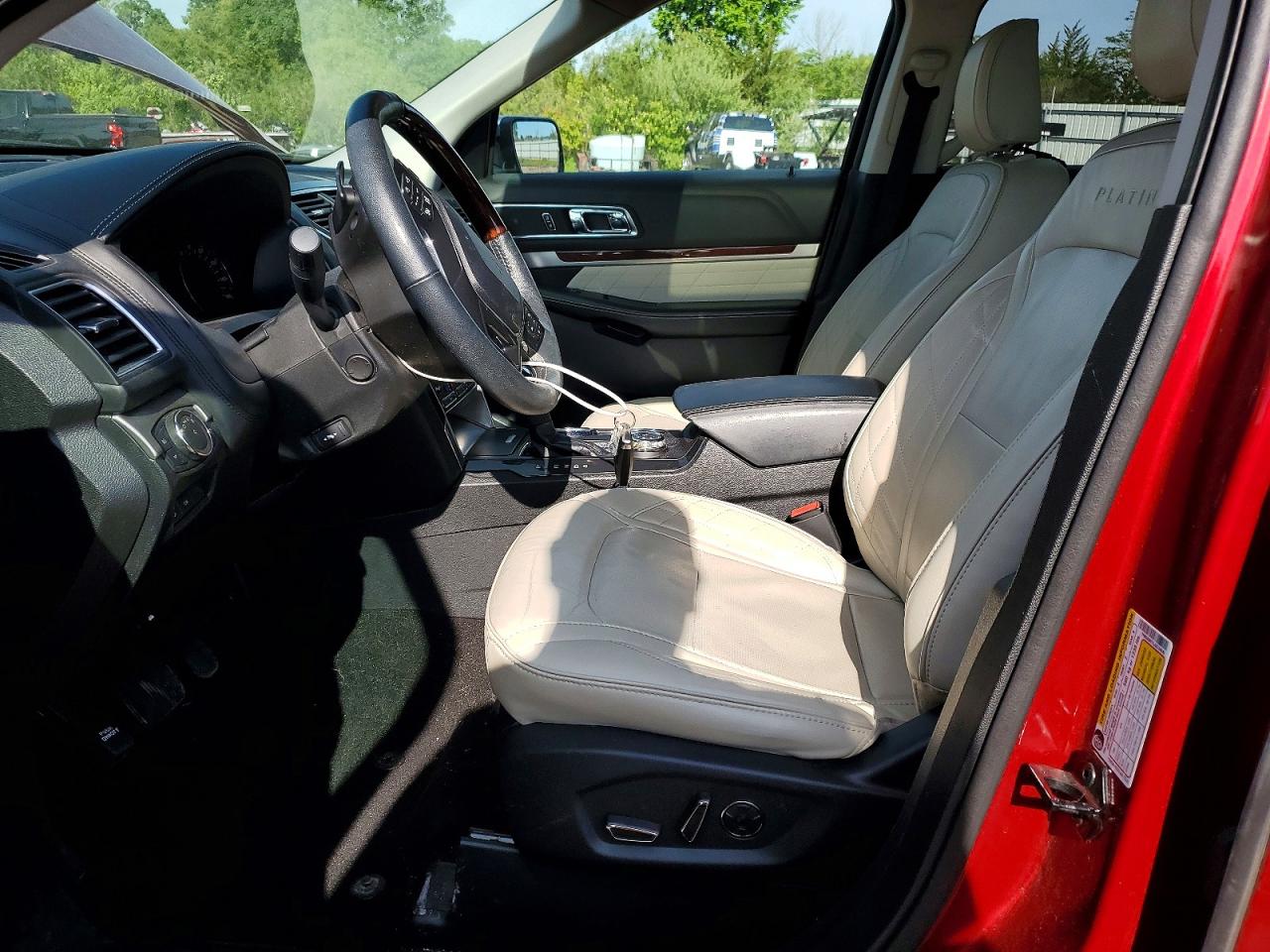 Ford Explorer Platinum