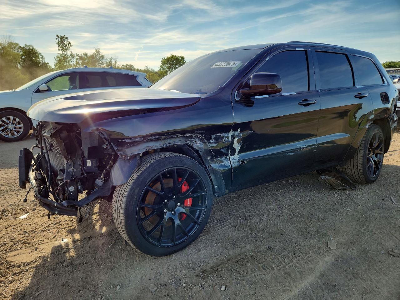 Salvage Jeep Cherokee Image
