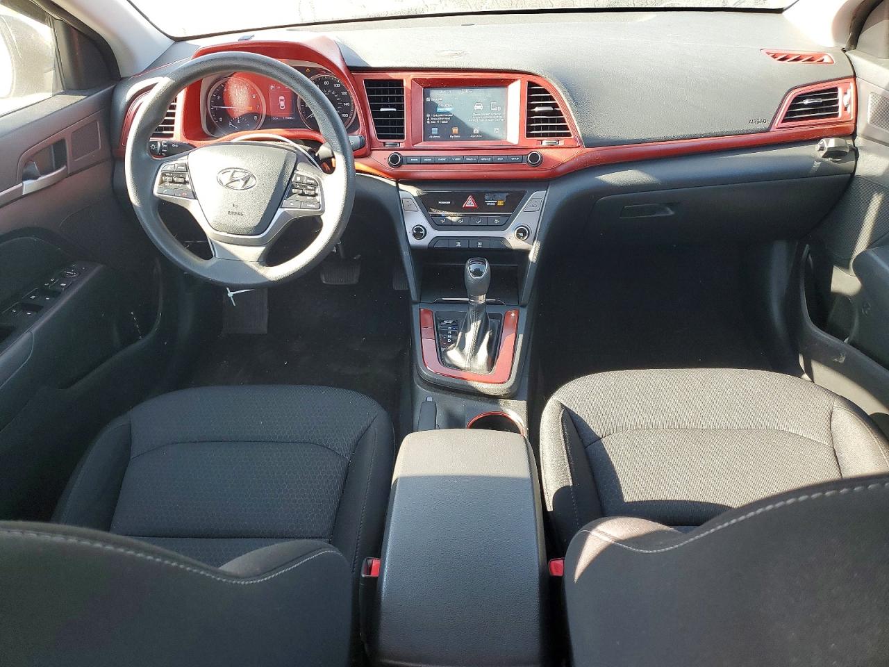 Hyundai ELANTRA Sel