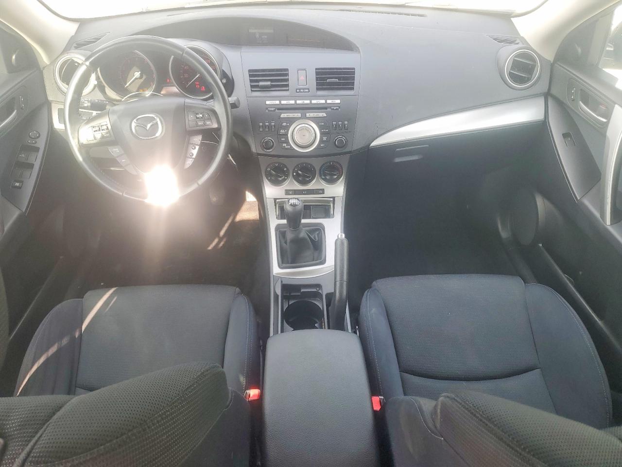 Mazda Mazda3 S