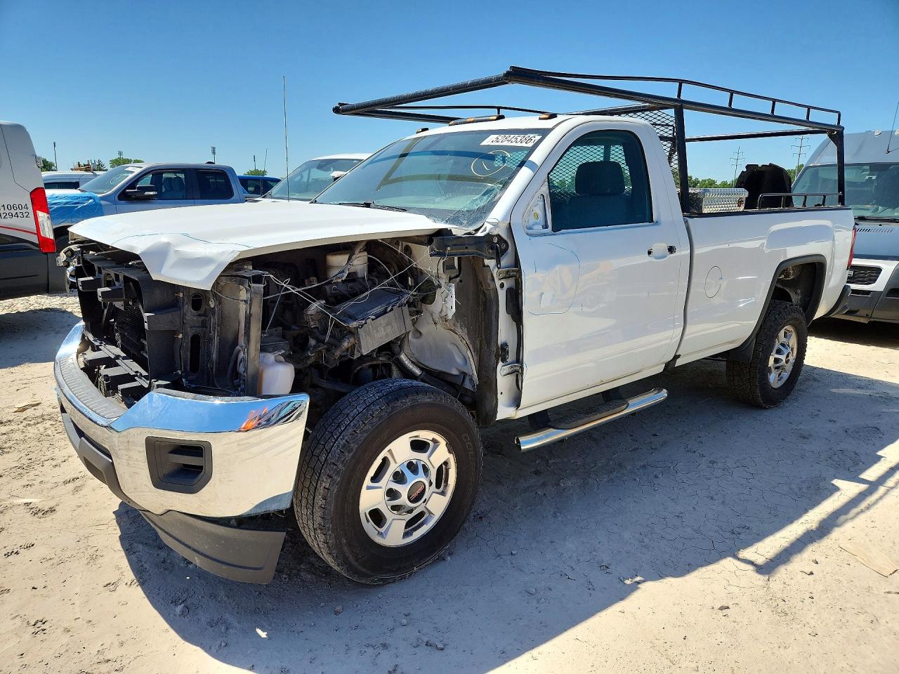 Salvage GMC Sierra Image