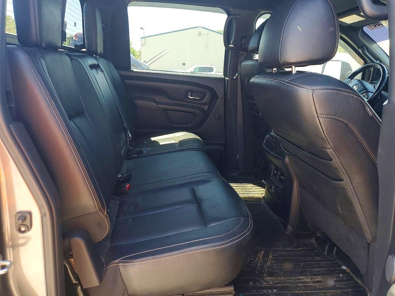 Nissan Titan Sl