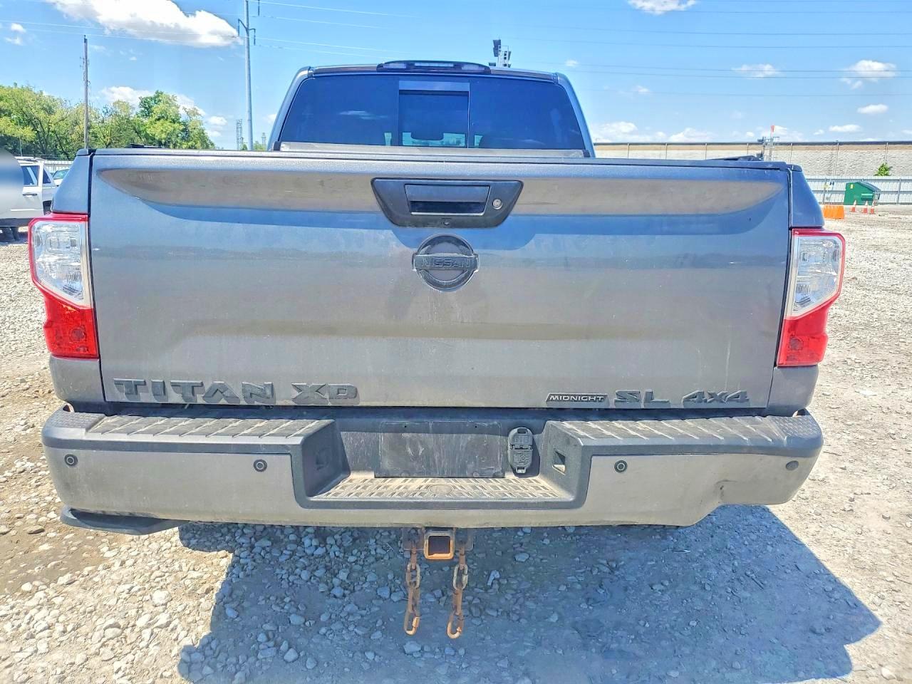 Nissan Titan Sl