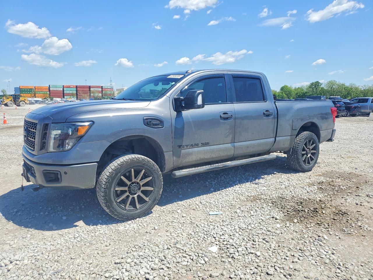 Salvage Nissan Titan Image