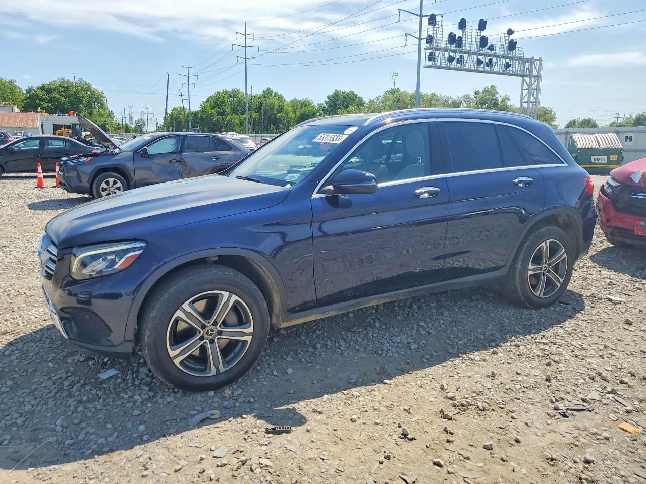 Salvage Mercedes-Benz GLC Image