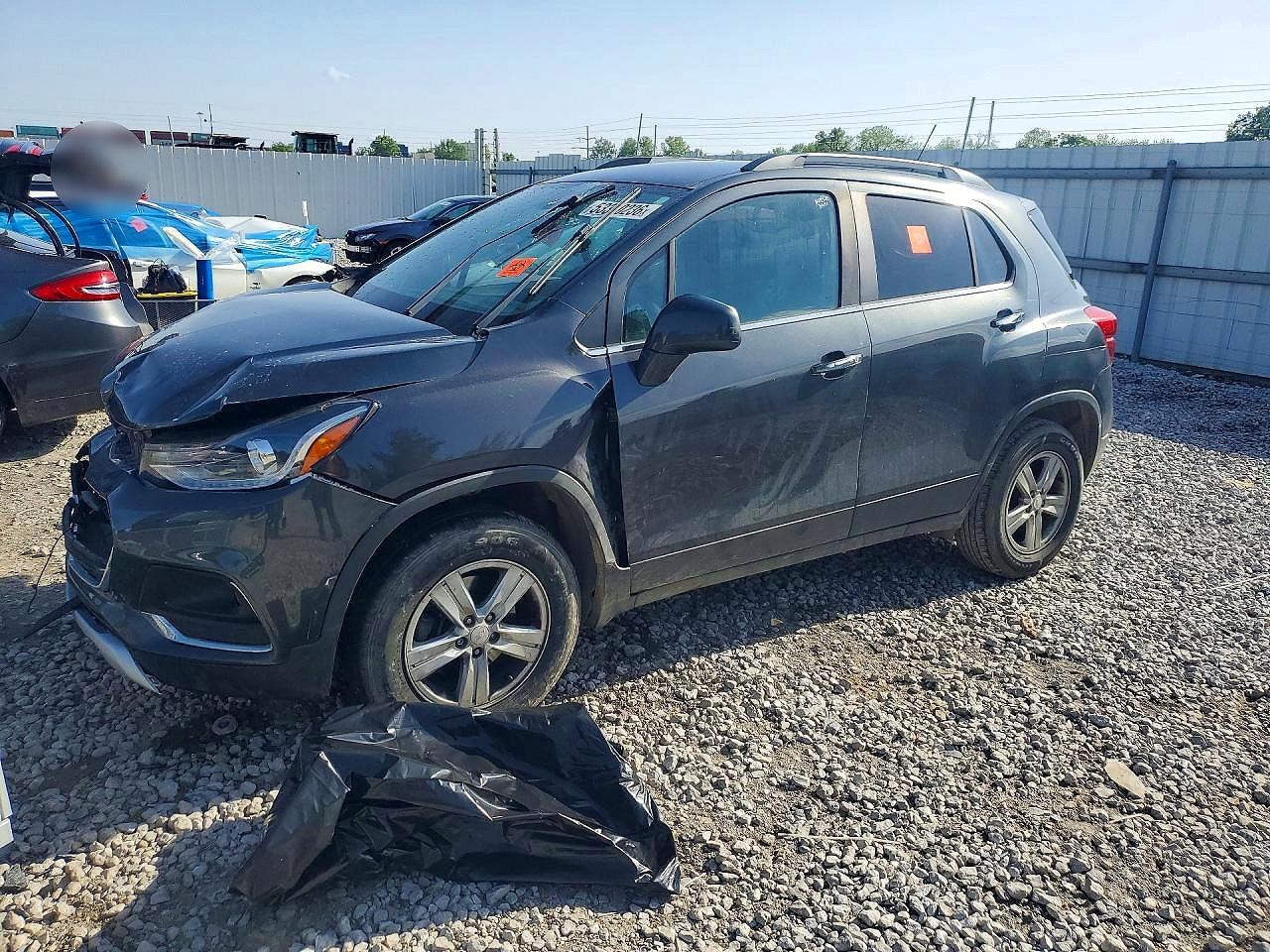 Salvage Chevrolet Trax Image