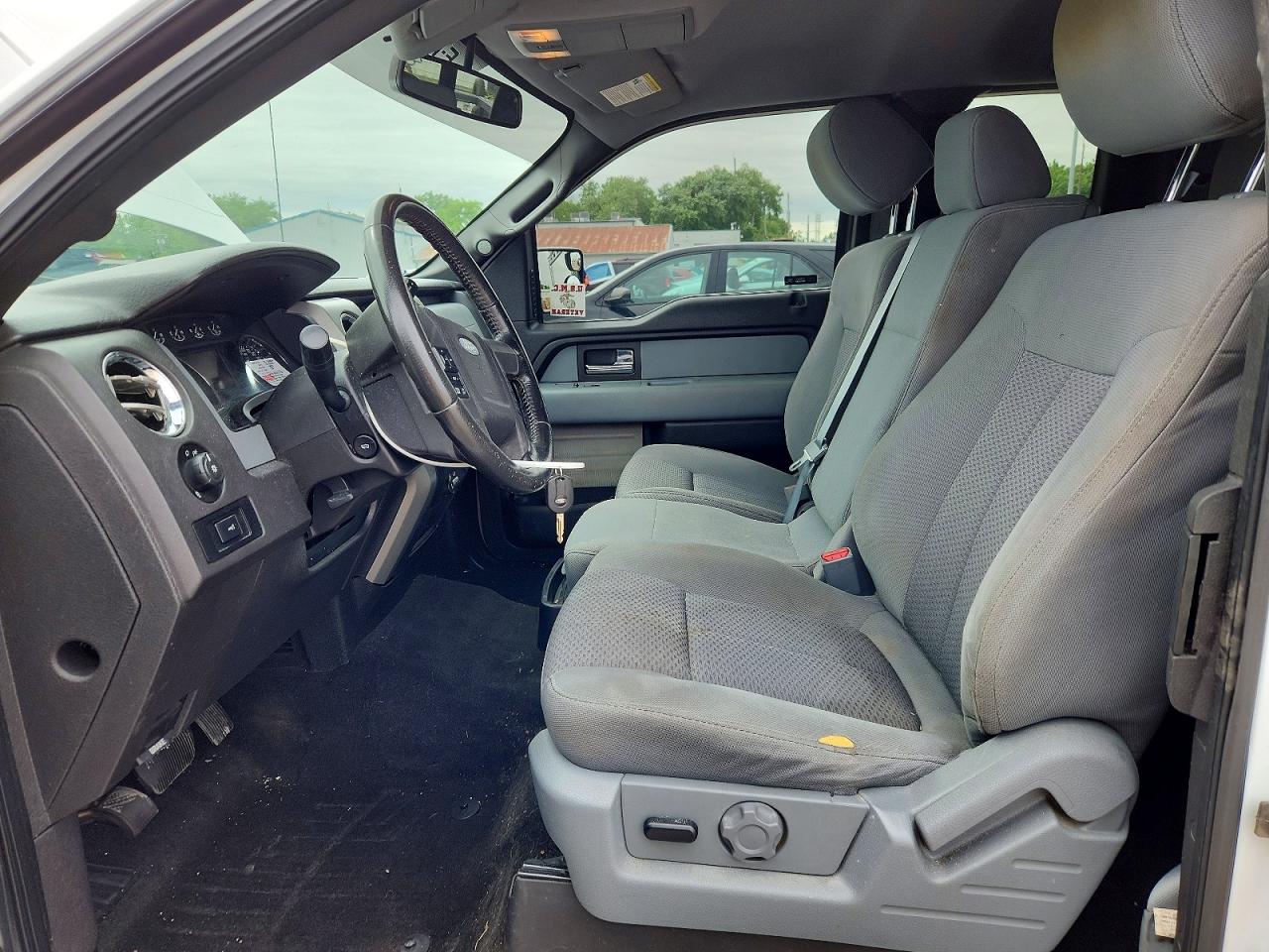 Ford F-150 Super Cab