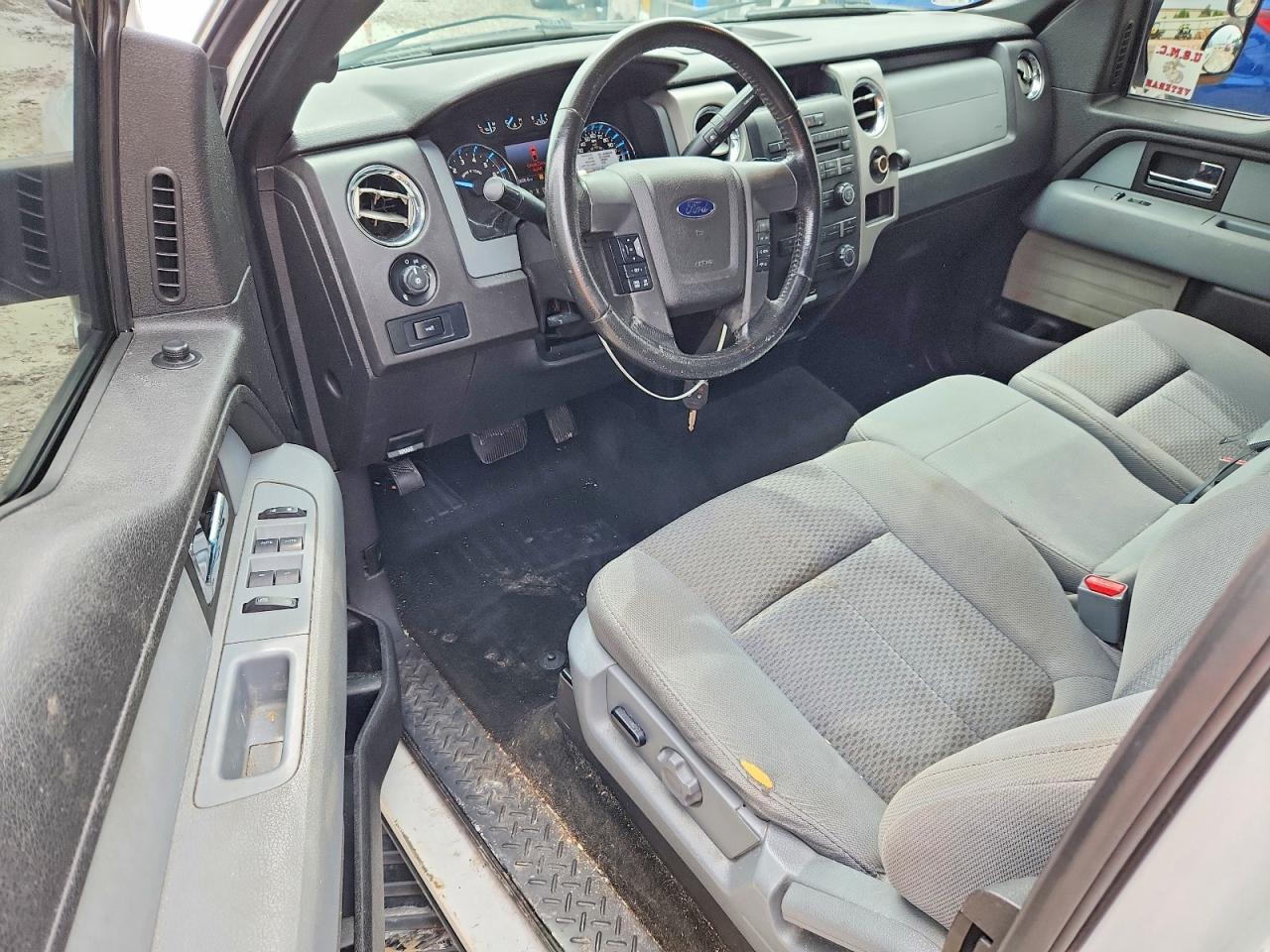 Ford F-150 Super Cab