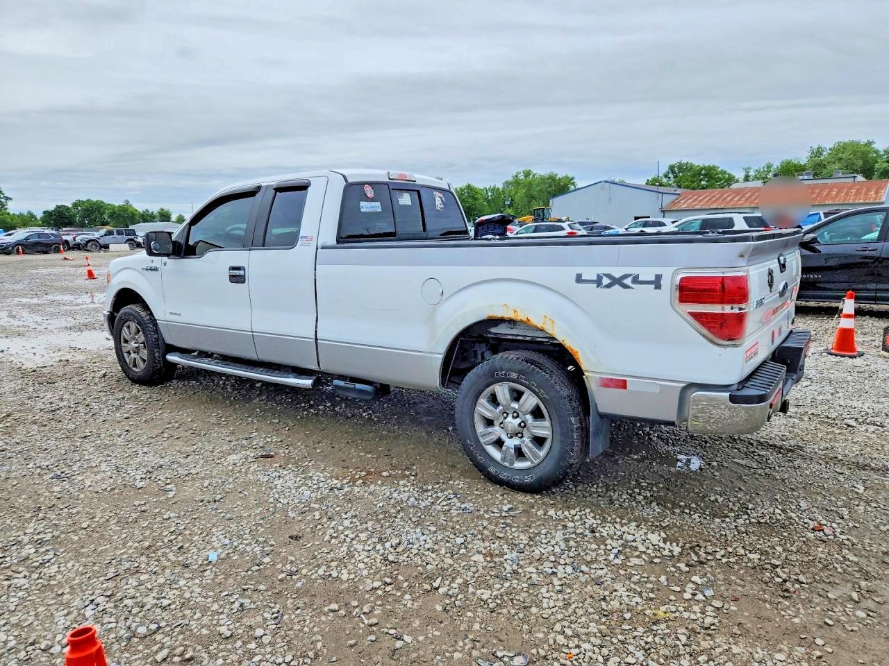 Ford F-150 Super Cab