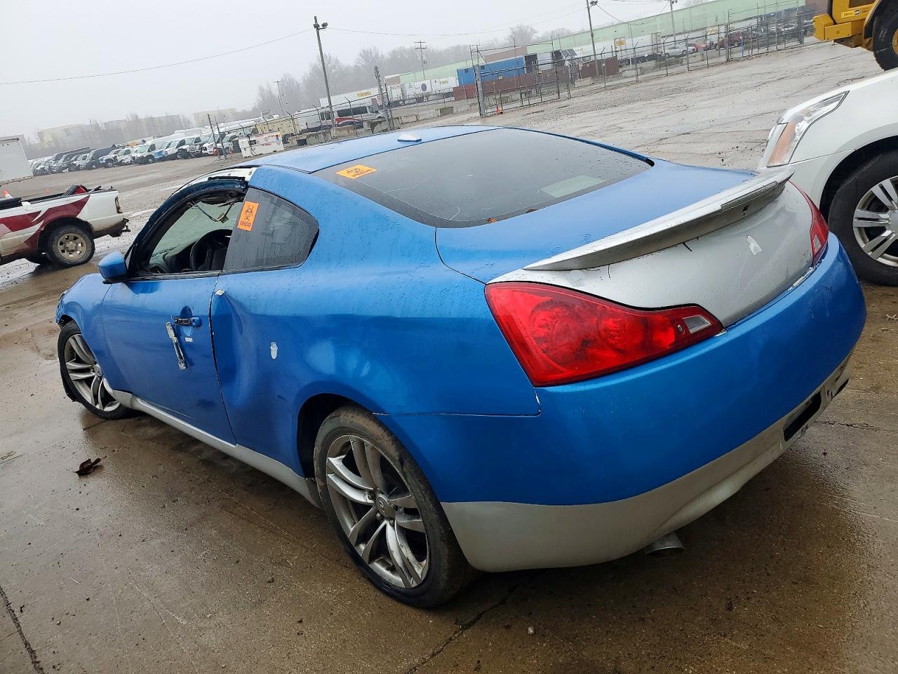 INFINITI G37 Base