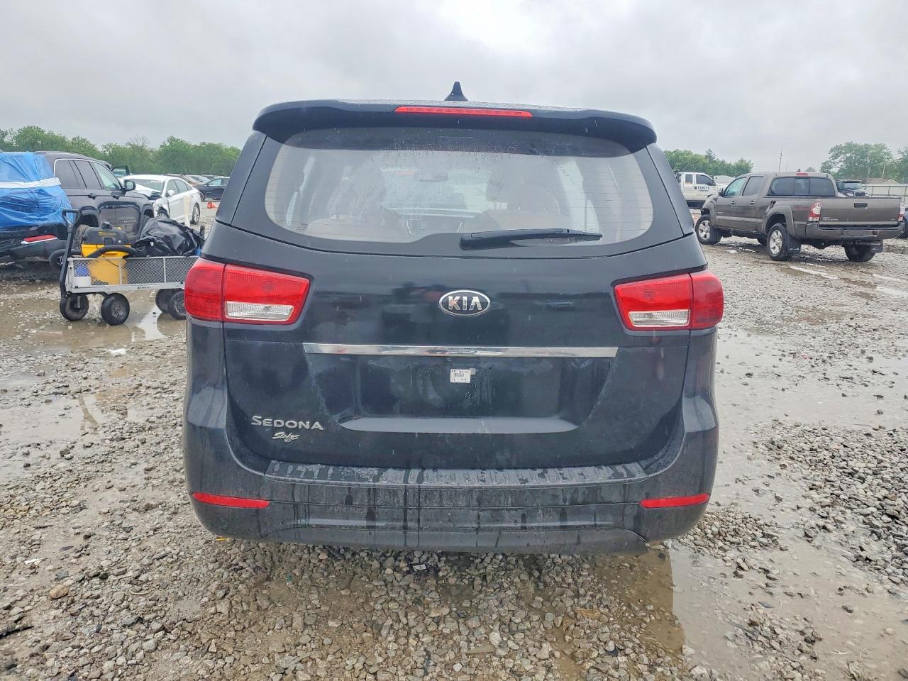 Kia Sedona L