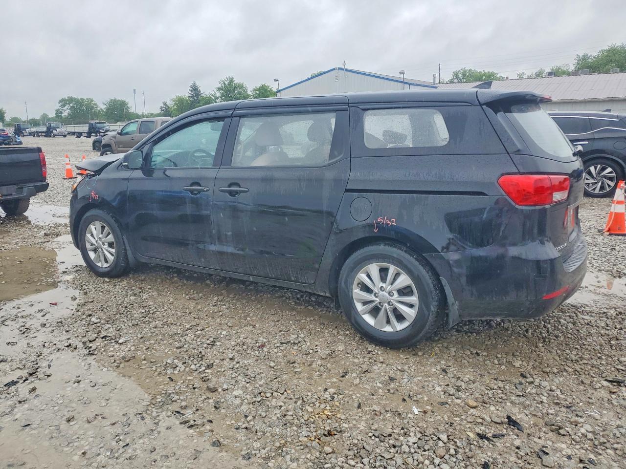 Kia Sedona L
