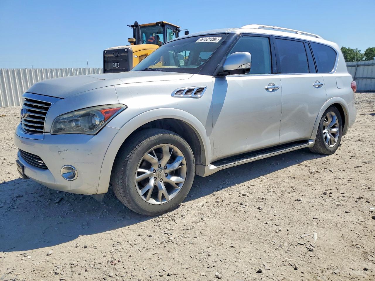 Salvage INFINITI Qx Image