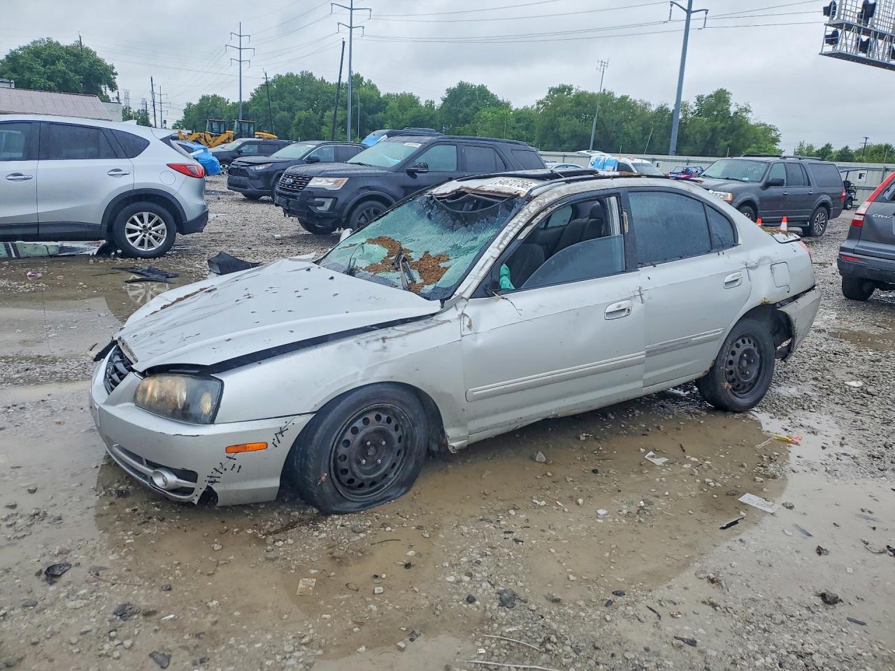 Salvage Hyundai ELANTRA Image
