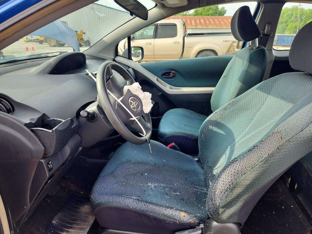 Toyota Yaris Base