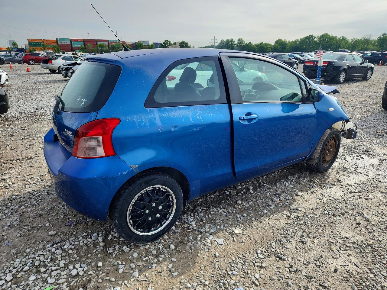 Toyota Yaris Base