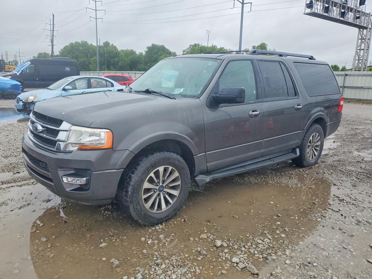 Salvage Ford Expedition Image