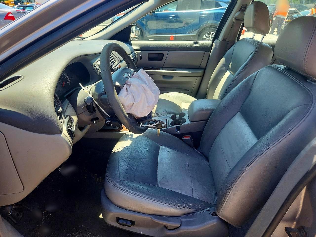 Ford Taurus Sel