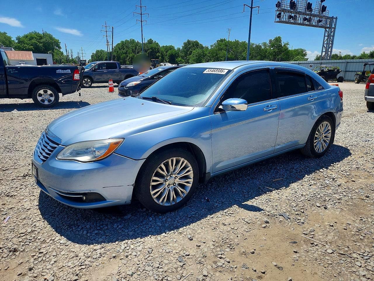 Salvage Chrysler 200 Image