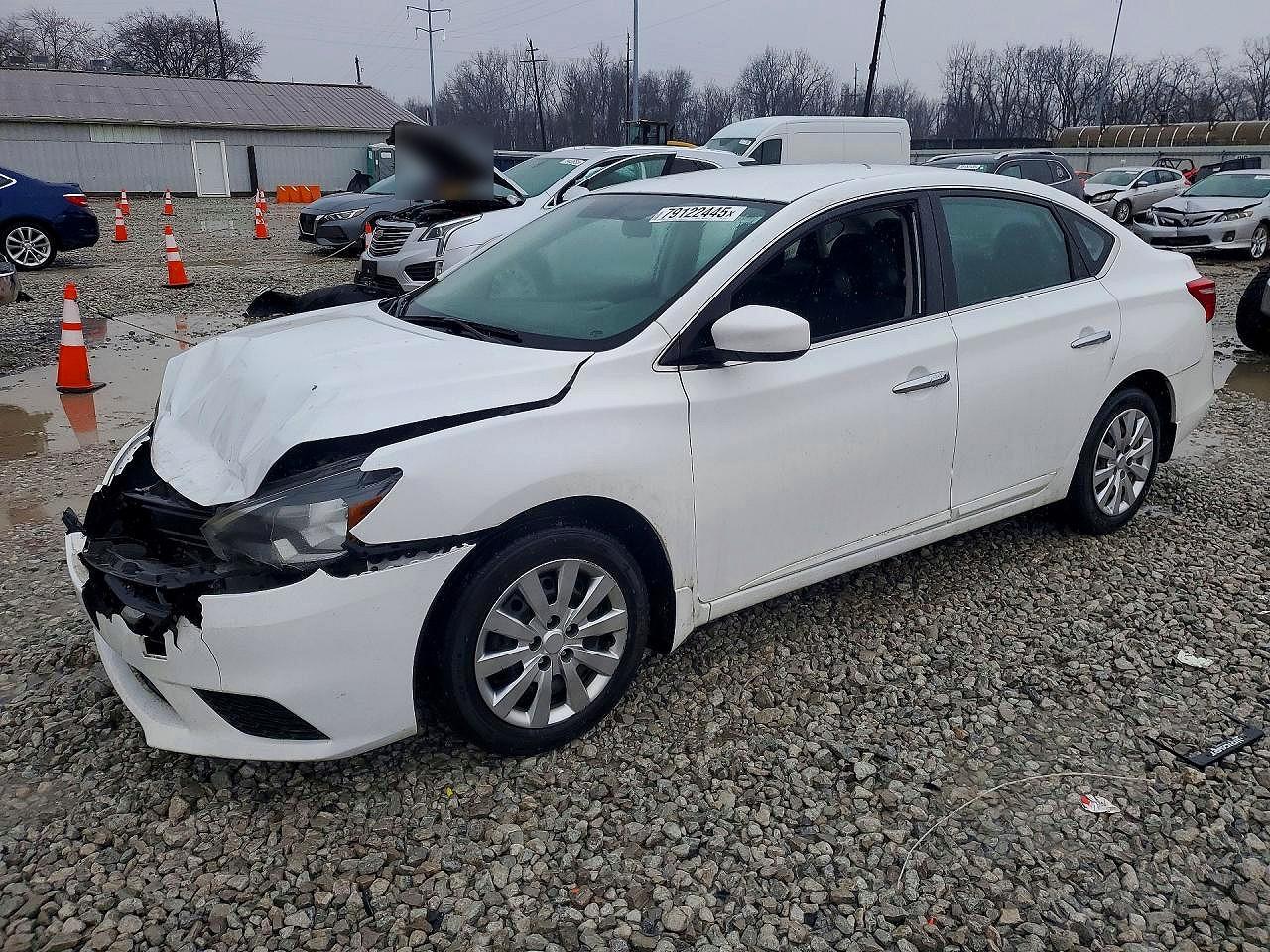 Salvage Nissan Sentra Image