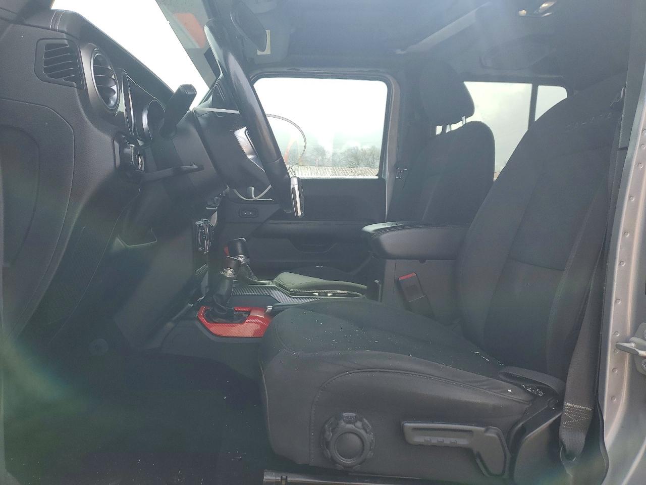 Jeep Wrangler Sahara