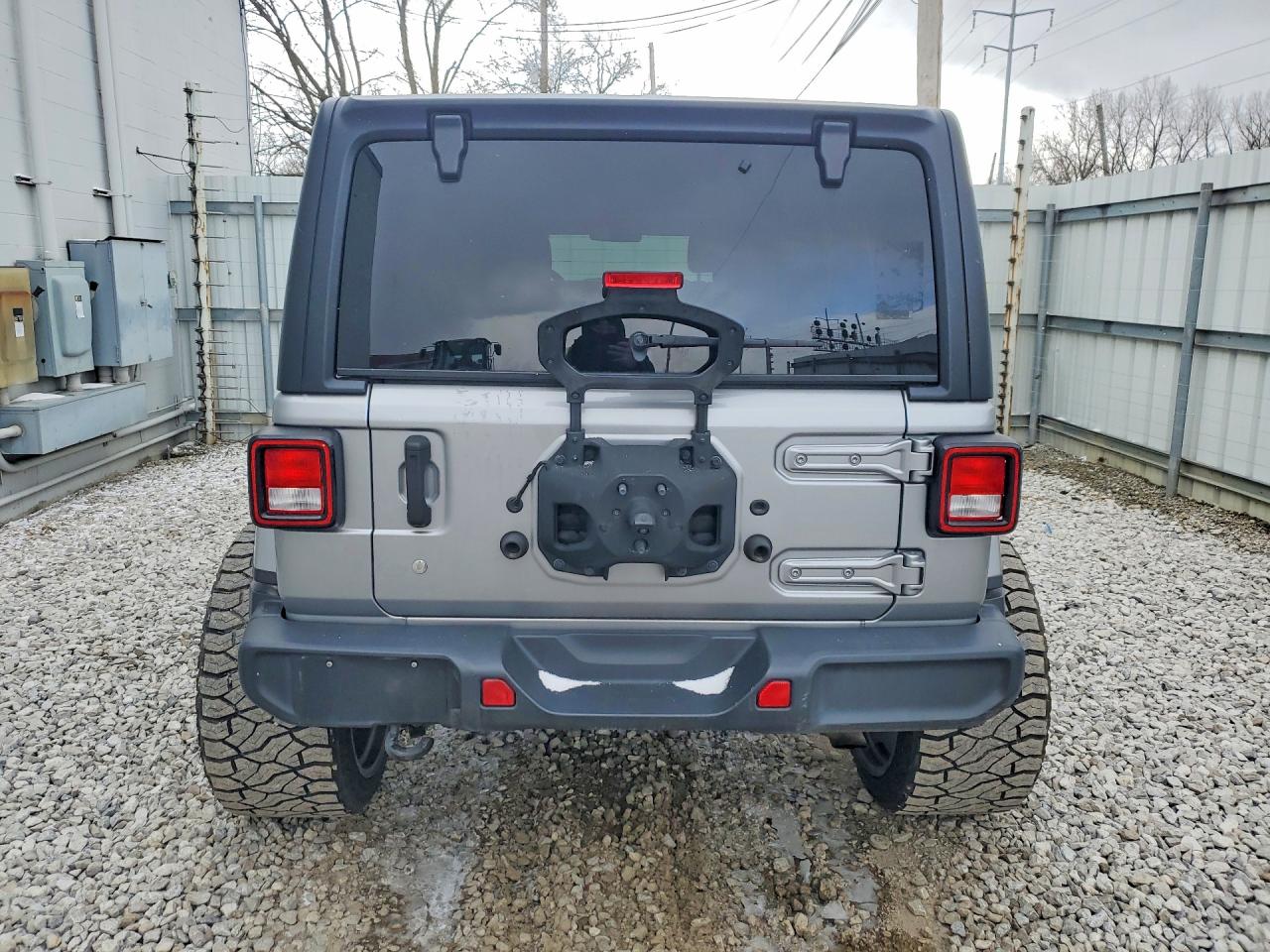 Jeep Wrangler Sahara