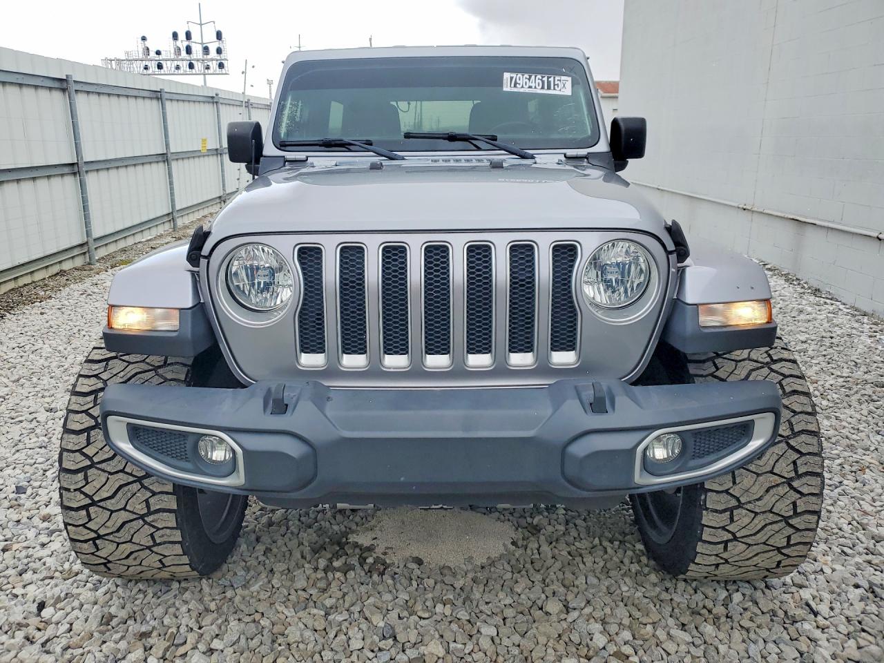 Jeep Wrangler Sahara