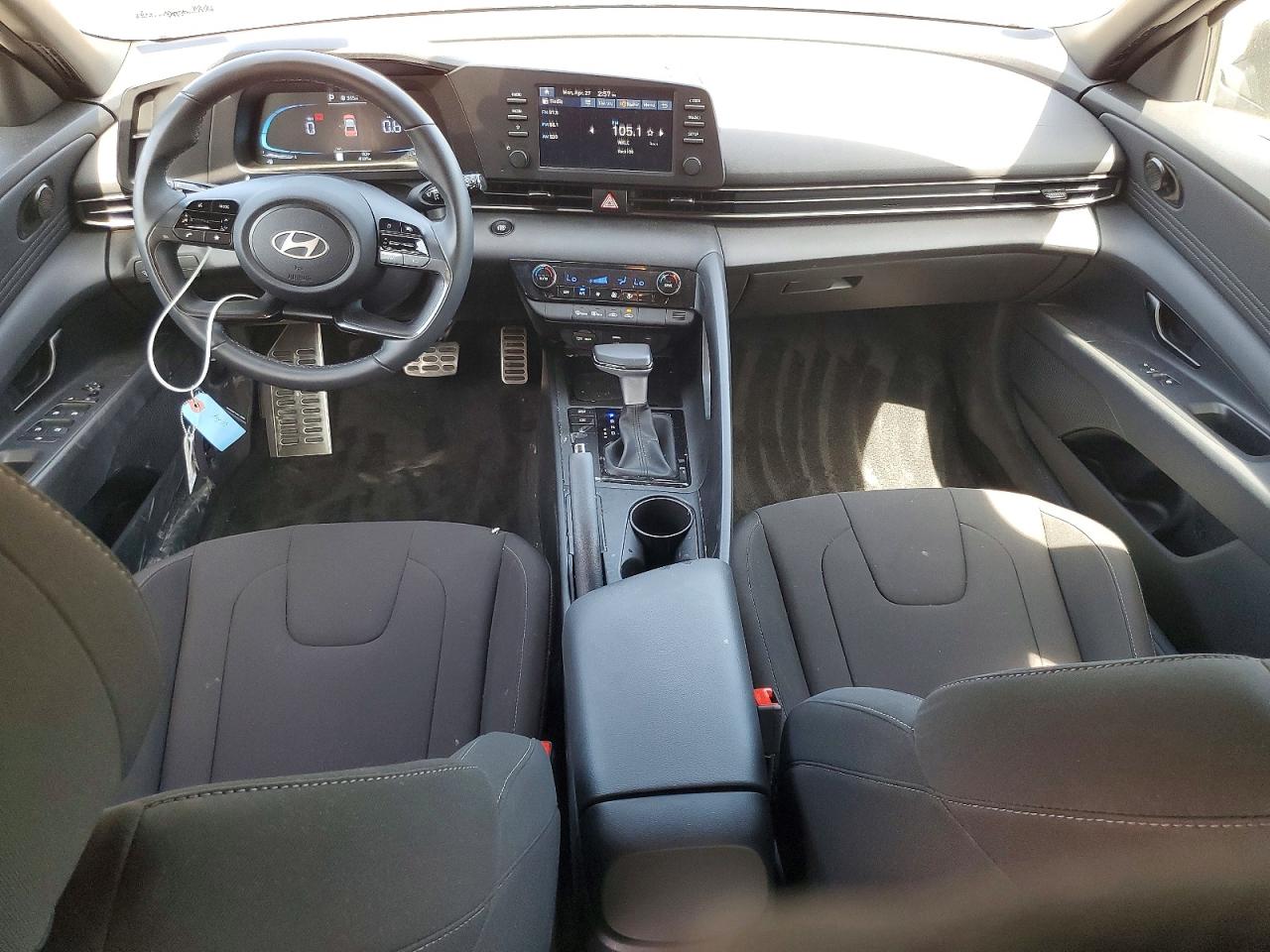 Hyundai ELANTRA Sel Sport