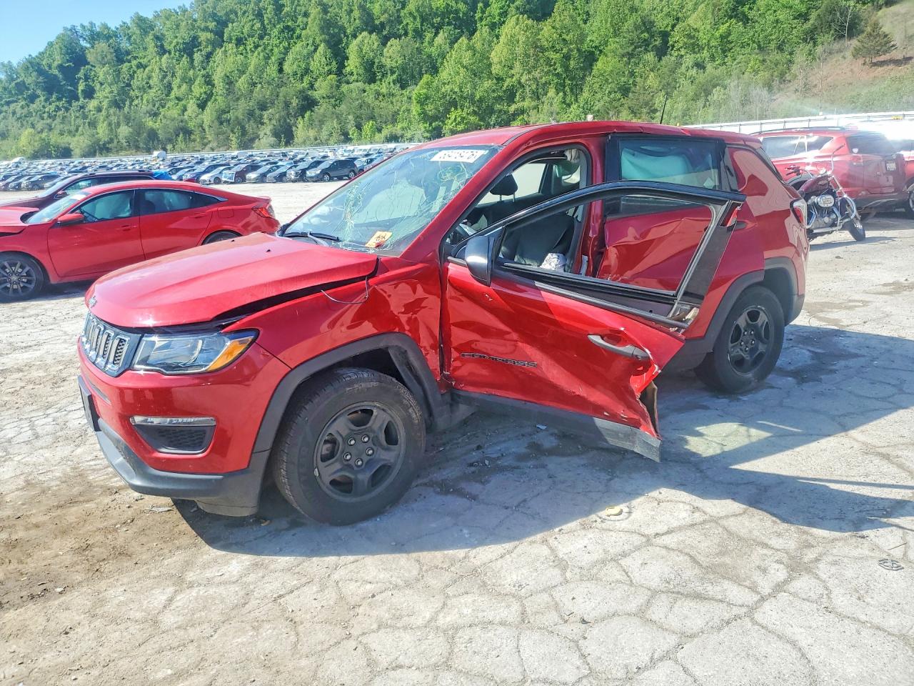 Salvage Jeep Compass Image
