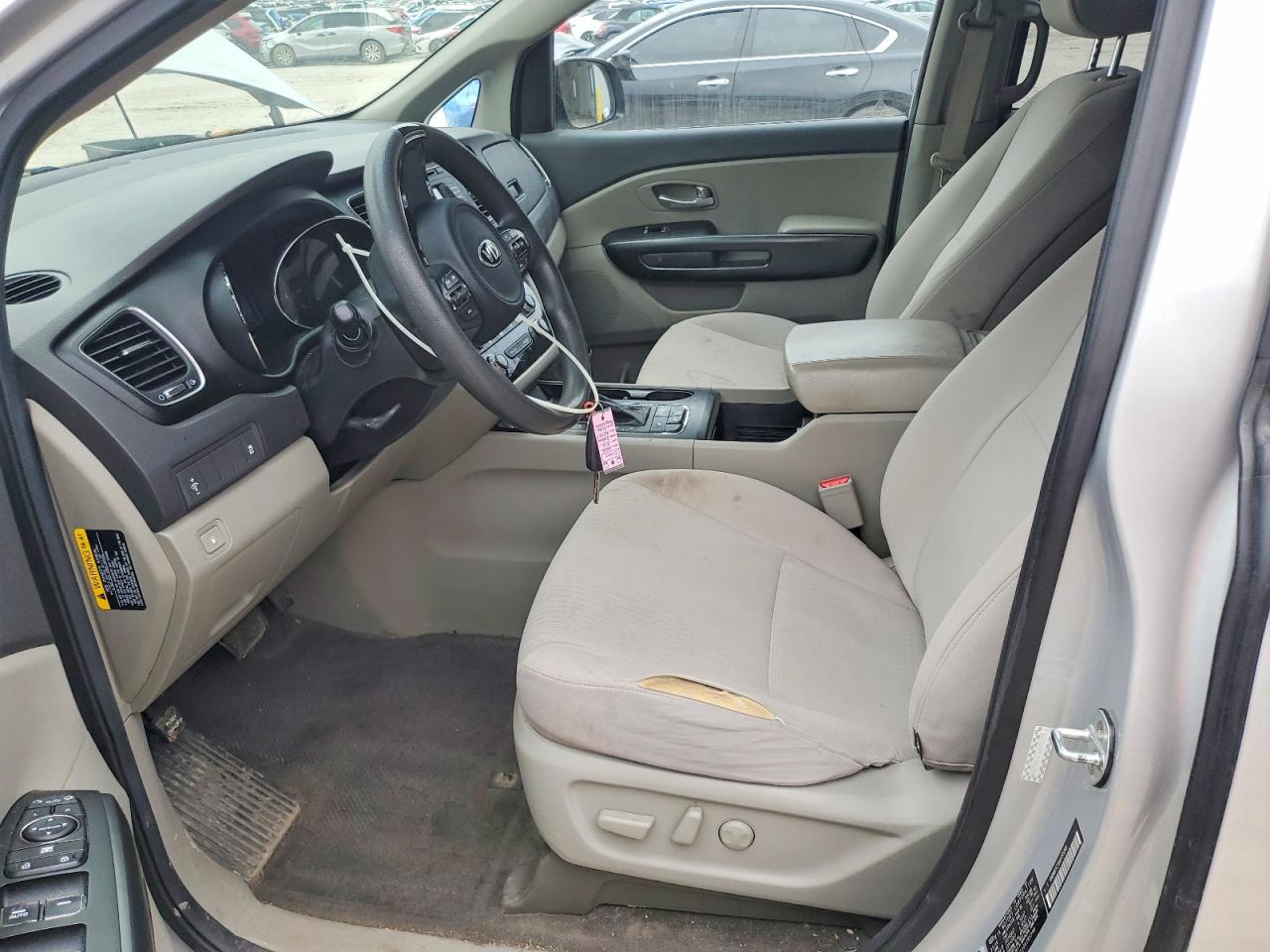 Kia Sedona Lx