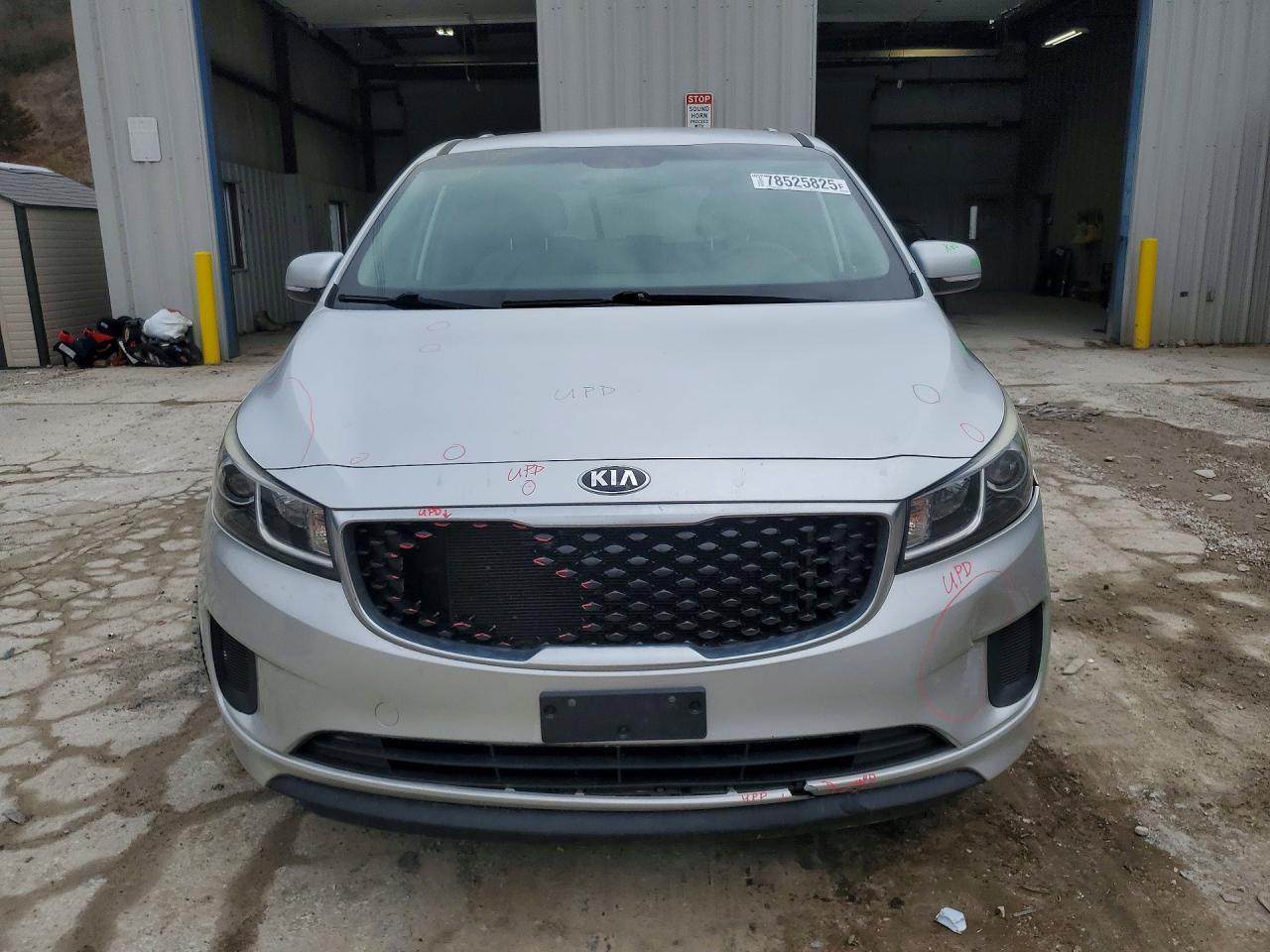 Kia Sedona Lx