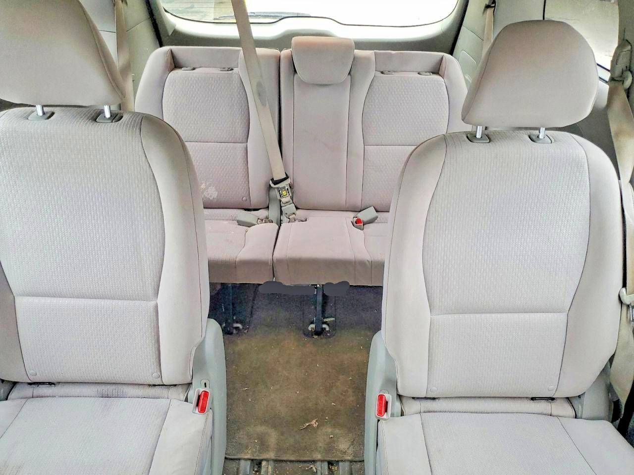 Kia Sedona Lx