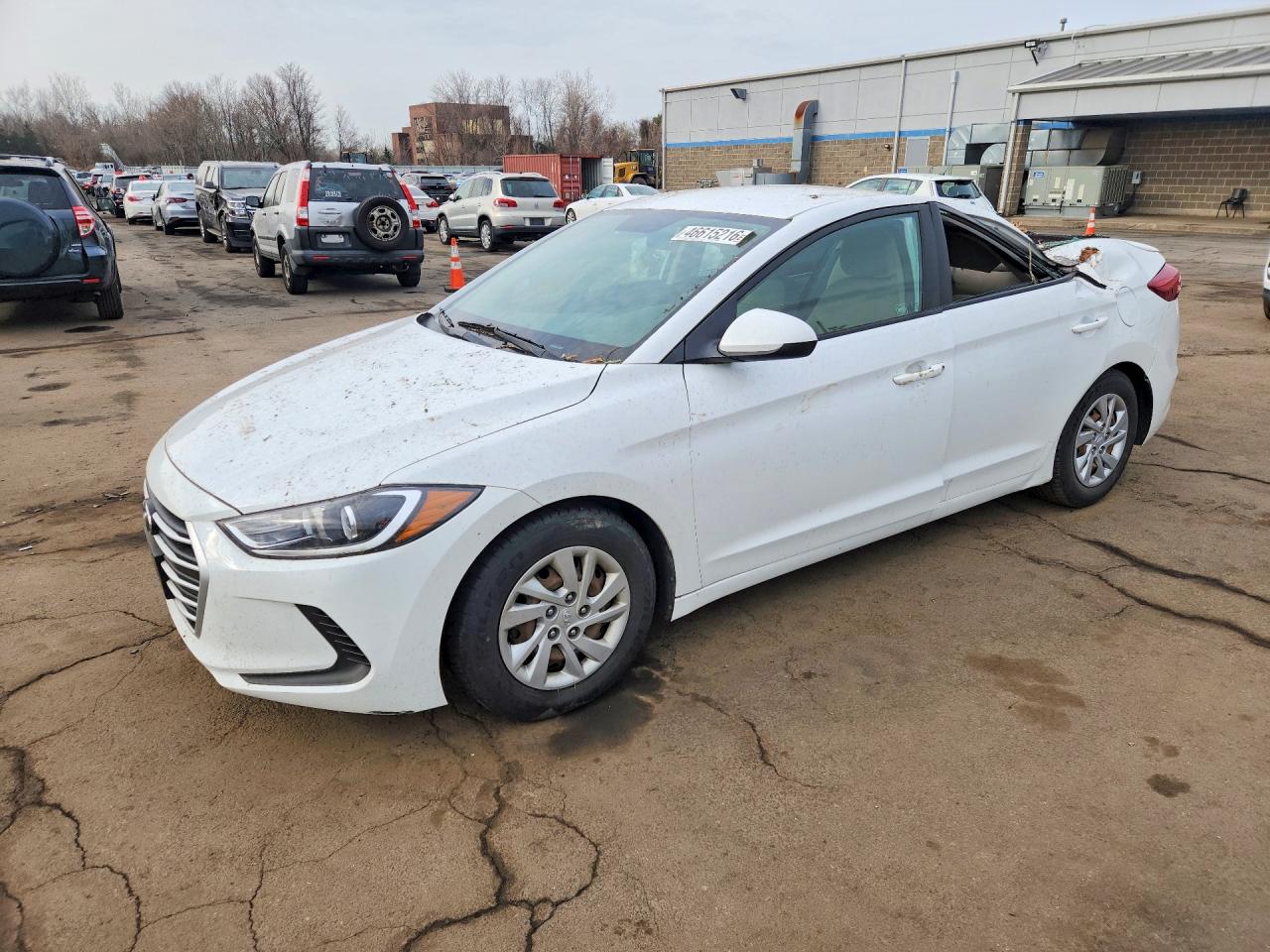 Salvage Hyundai ELANTRA Image