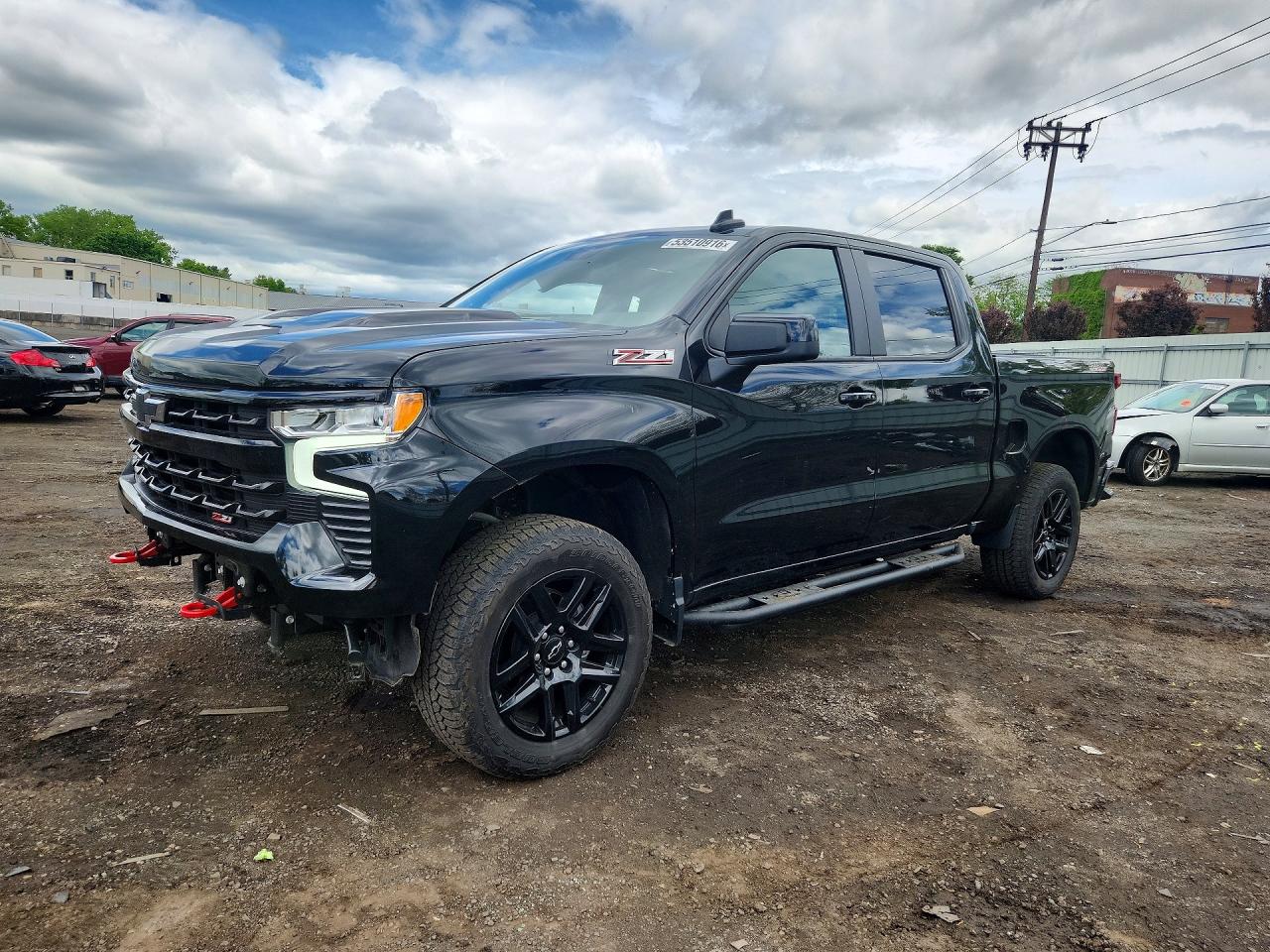 Salvage Chevrolet Silverado Image