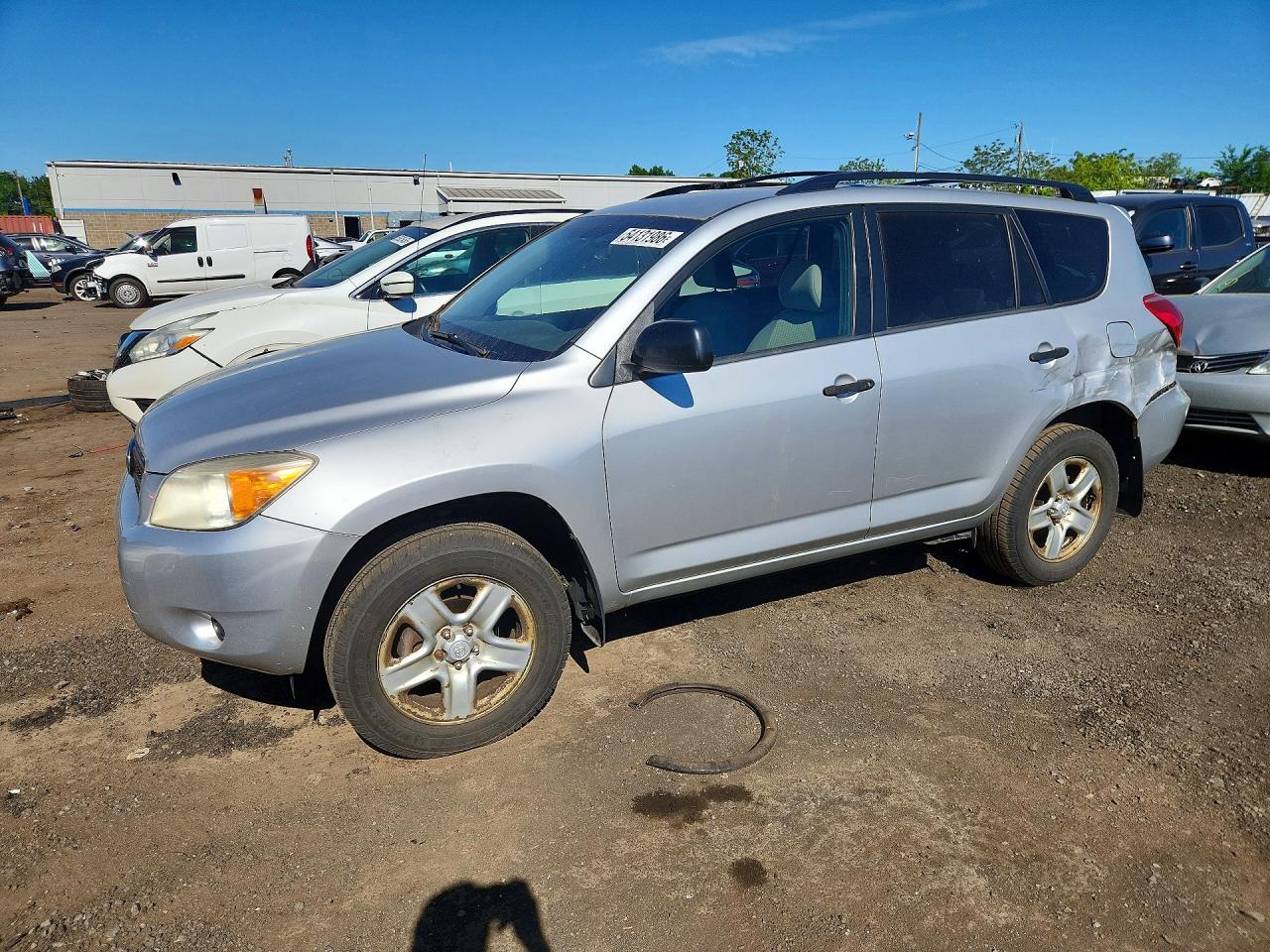 Salvage Toyota RAV4 Image