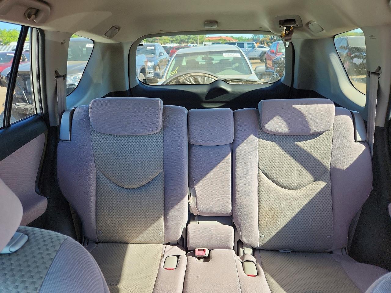 Toyota RAV4 Base
